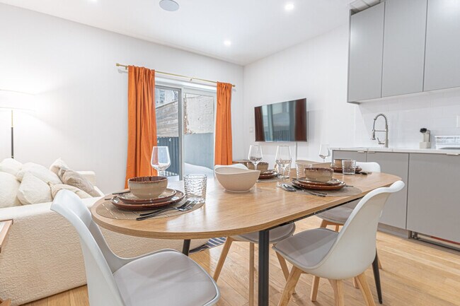 Building Photo - 1255 Decatur St