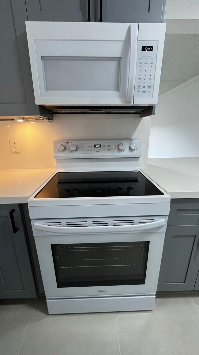 Foto del edificio - 7765 SW 86th St