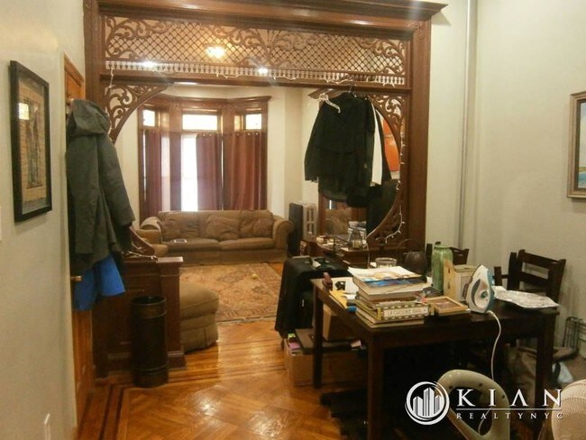 Fotografía del edificio - 171 Kingston Ave