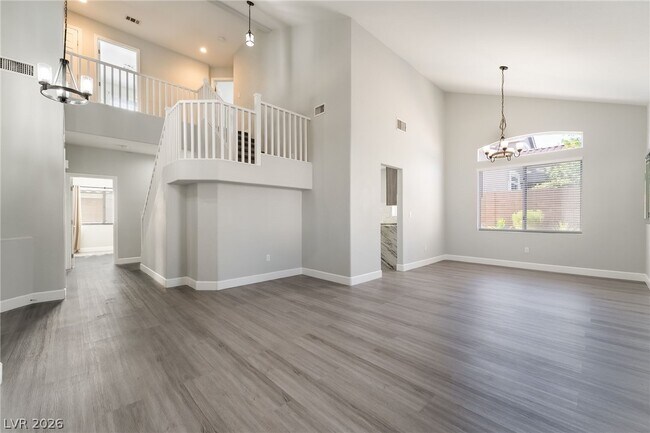 Foto del edificio - 1583 Comfort Hills St