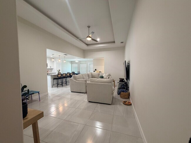 Foto del edificio - 5718 Gillian Dr