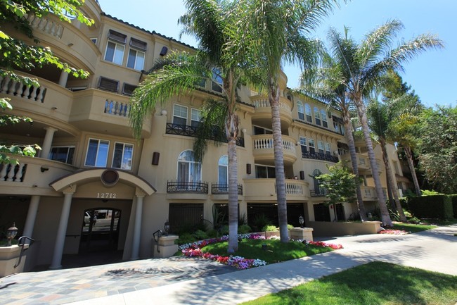 Moorpark Apartaments - Moorpark Apartments