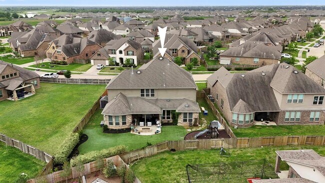 Foto del edificio - 28203 Middlewater View Ln