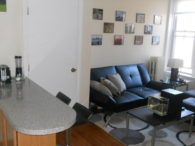 Foto del edificio - 1118 Commonwealth Ave