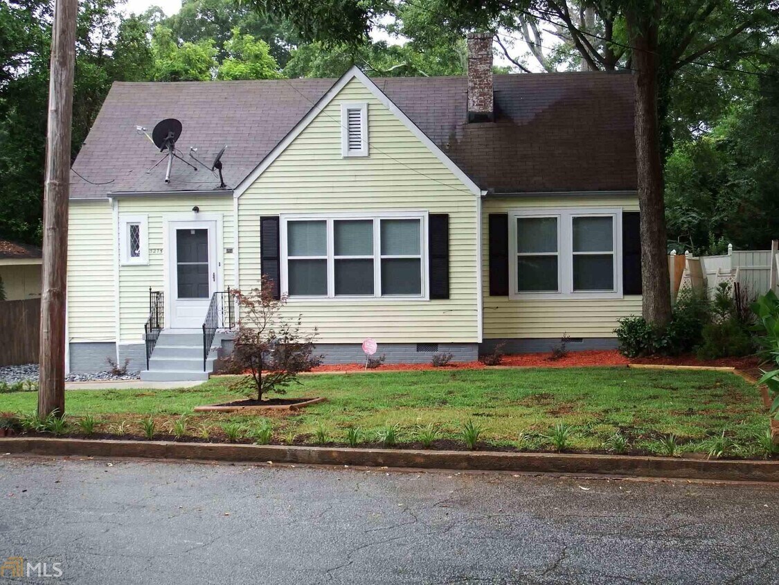 Primary Photo - 3275 Lowe St