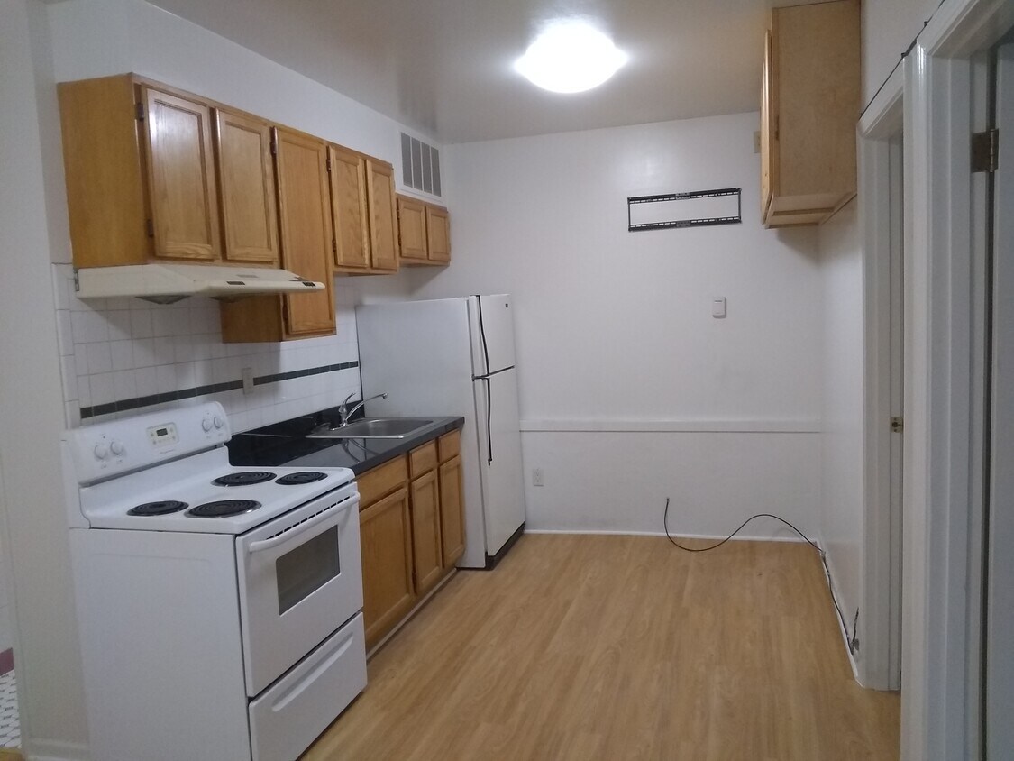 Primary Photo - 1138 Pacific Ave