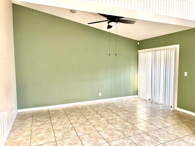 Building Photo - 5304 Bosque Ln