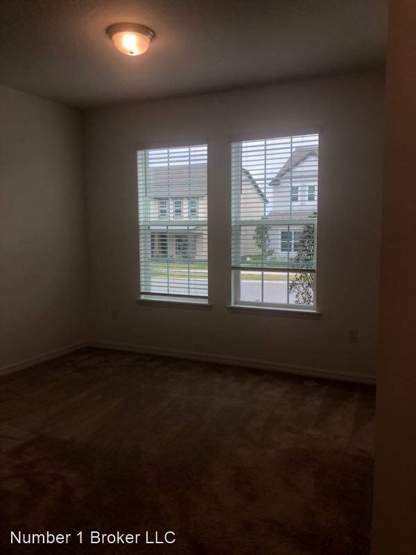 Foto del edificio - 5 br, 3.5 bath House - 1520 Stone Arrow Court