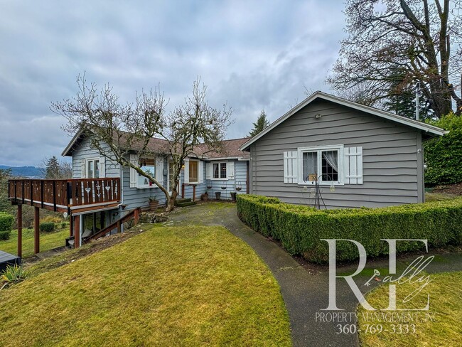 Building Photo - Charming Vintage Retreat with Stunning Views in Port Orchard