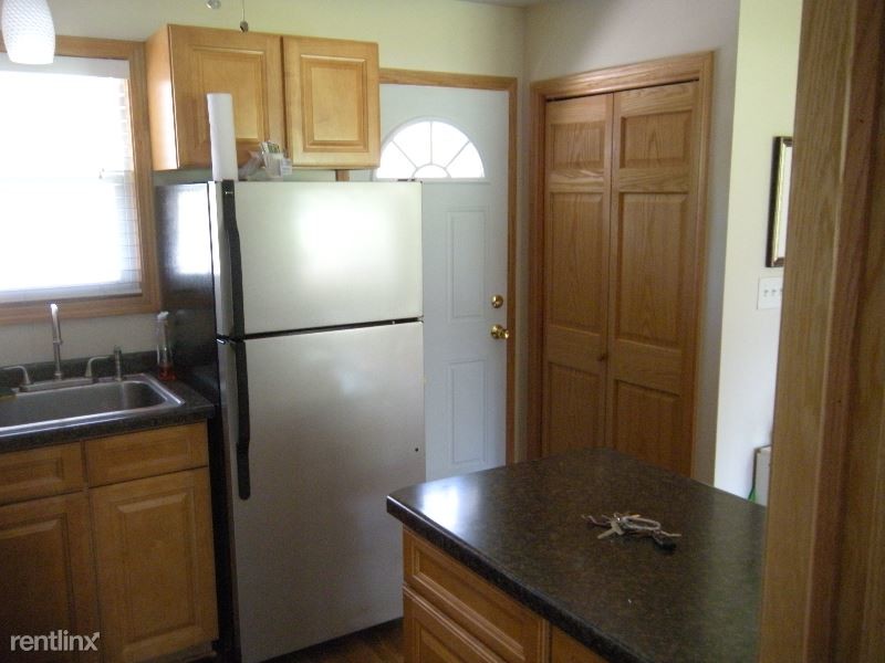 Foto principal - 1 br, 1 bath Apartment - 1801 S. Meyers Rd