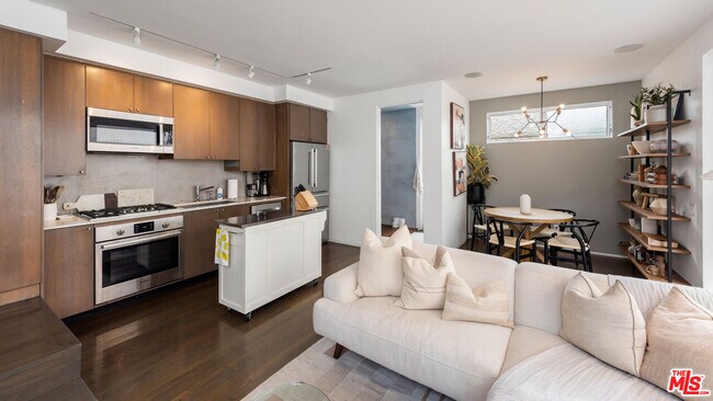 Foto del edificio - 705 Sunset Ave