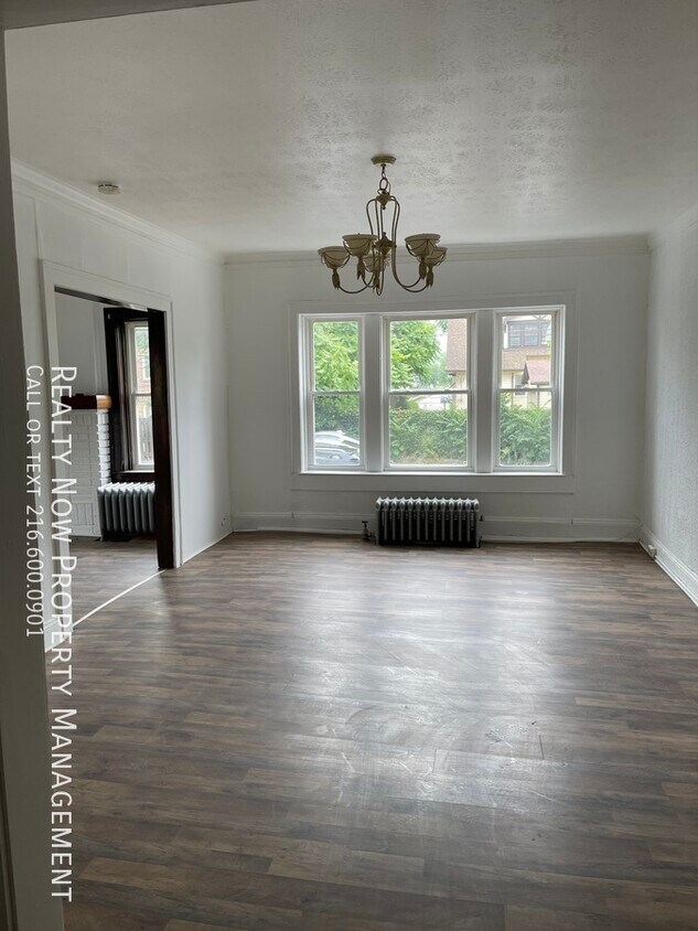 Foto principal - 11871 Lake Ave