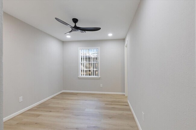 Foto del edificio - 234 W 27th St