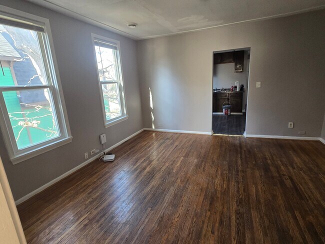 Foto del edificio - 3105 N Girard Ave