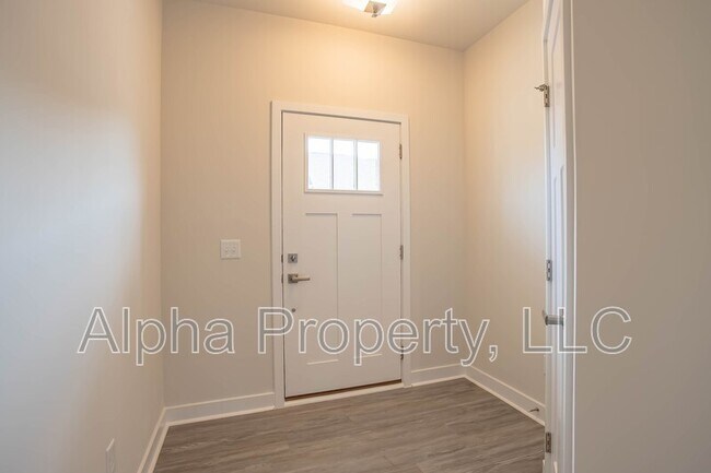 Foto del edificio - 219 Clearwood Dr