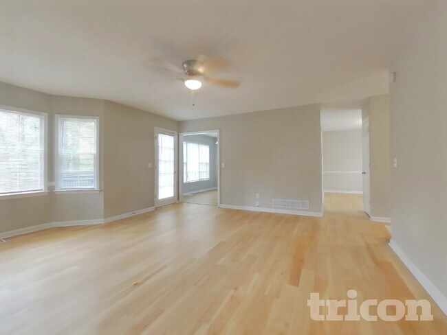 Foto del edificio - 5017 Sandyhook Ct NW