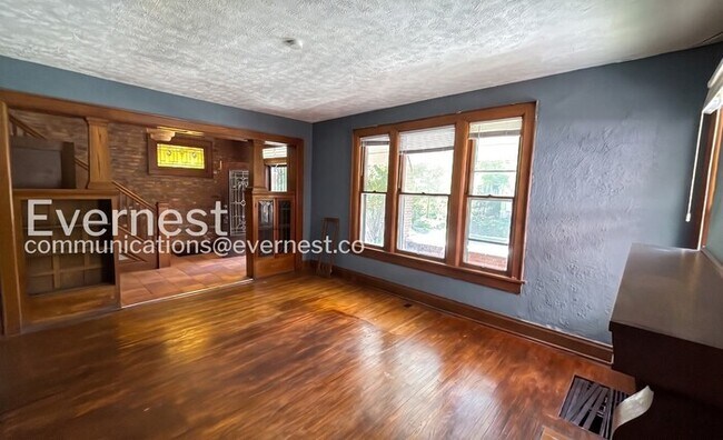 Foto del edificio - 700 Linwood Ave