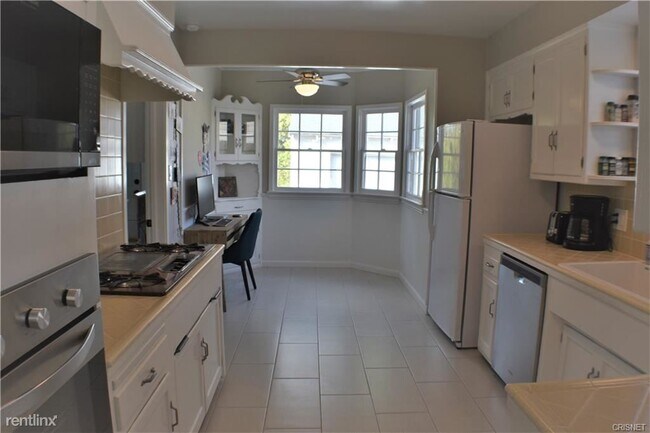 Foto del edificio - 4 br, 2.5 bath House - 5214 Yolanda Avenue...