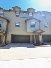 Building Photo - 2489 W Cripple Creek Dr