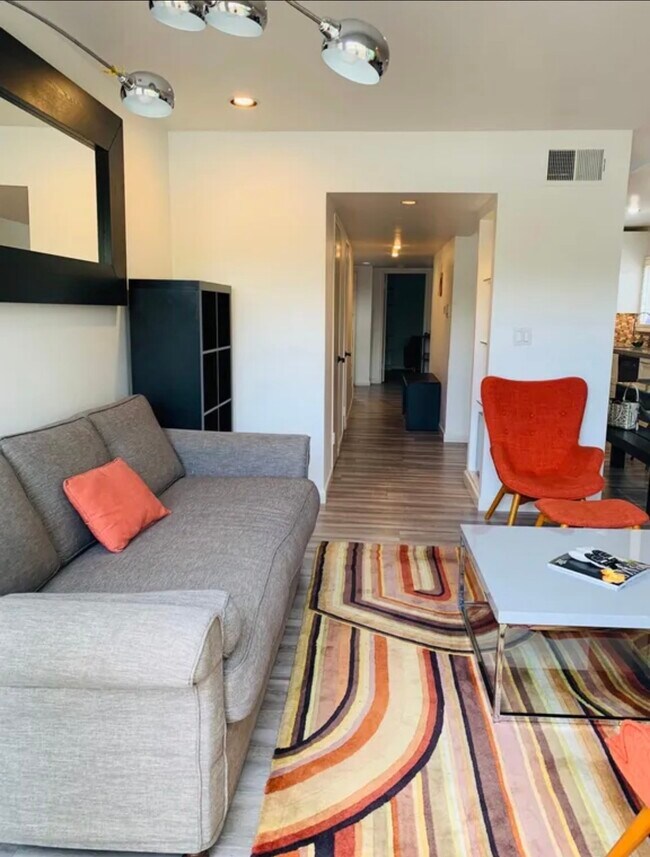 Foto del edificio - 4807 Beck Ave