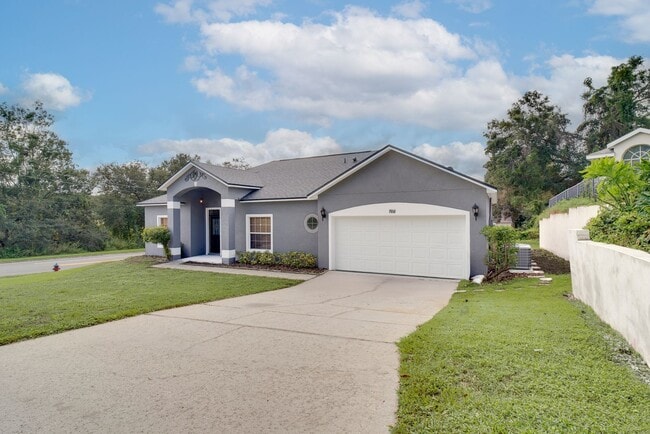 Photo - 700 Lake Francis Dr House