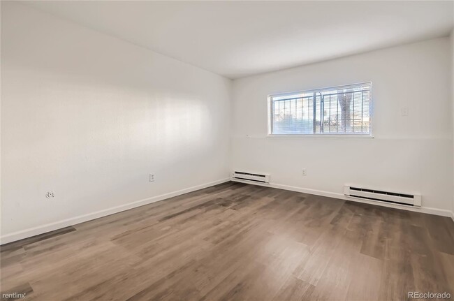 Foto del edificio - 2 br, 2 bath Condo - 14500 East 2nd Avenue...