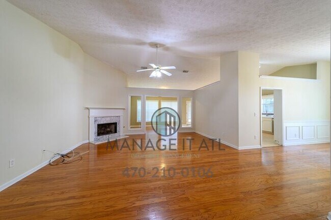 Foto del edificio - Beautiful 3 Bedroom Ranch House in Highlan...