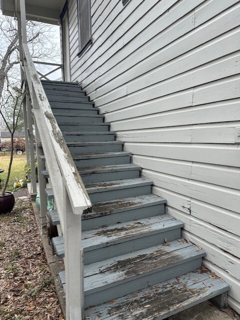 Building Photo - 403 N Laurent St