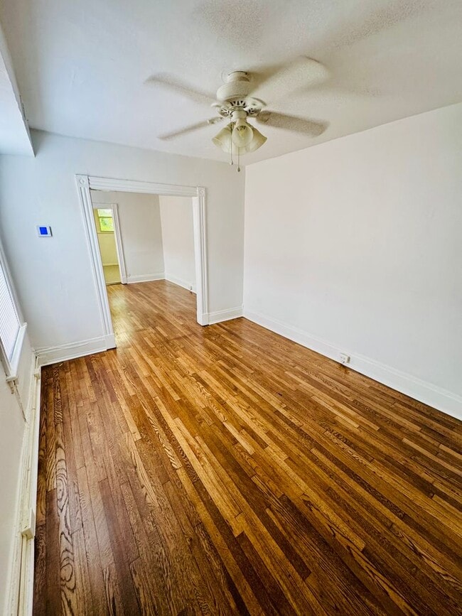 Building Photo - 3118 Hanover Ave