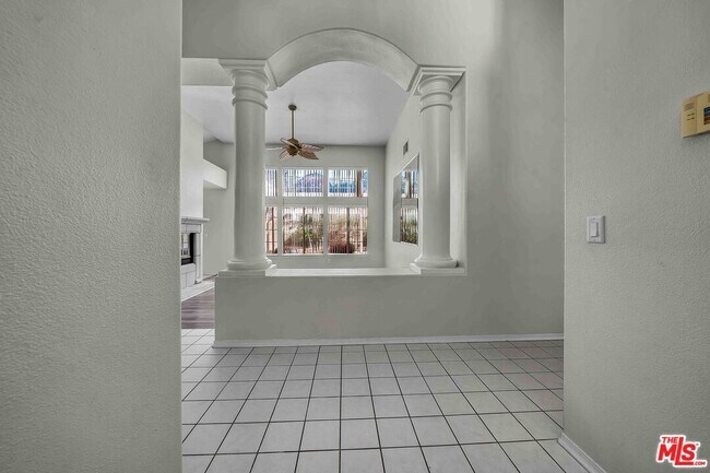 Building Photo - 40945 Marble Ct