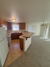 Building Photo - 3000 SE Rosespring Dr