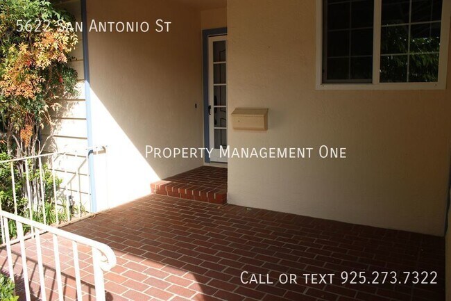 Building Photo - 5622 San Antonio St