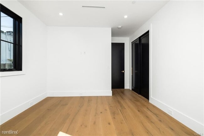 Building Photo - 2 br, 1 bath House - 153 S Crescent Heights