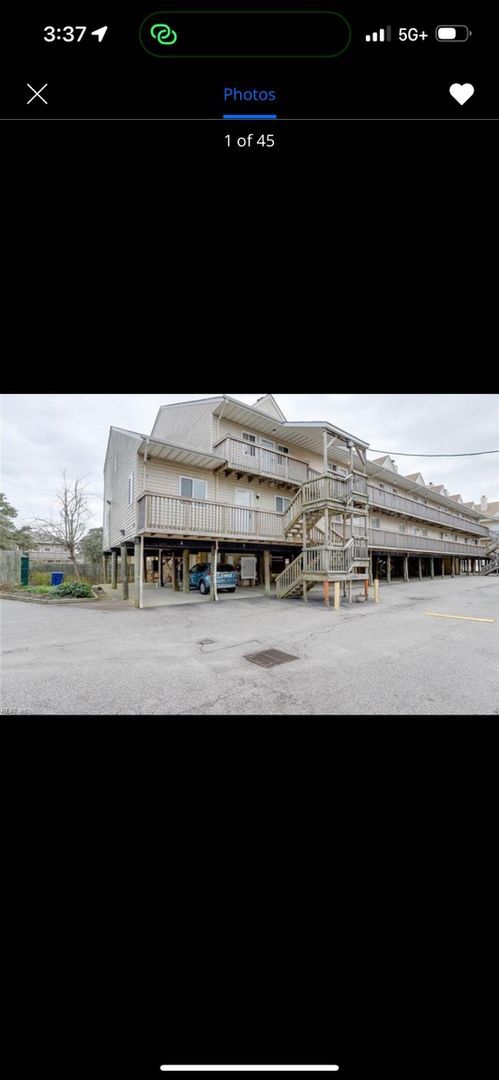 Building Photo - 833 Little Bay Ave