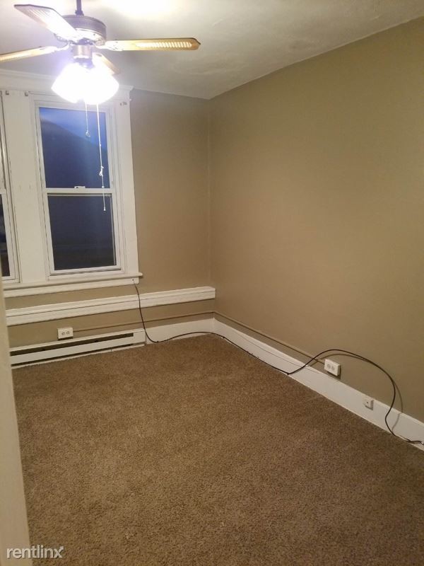 Building Photo - 2 br, 1 bath Apartment - 22 Platt St 3 Unit 3