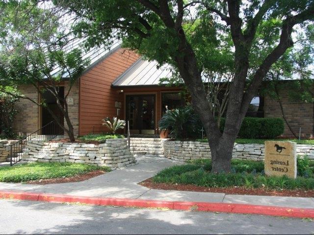 Foto del edificio - 2439 NE Interstate 410 Loop