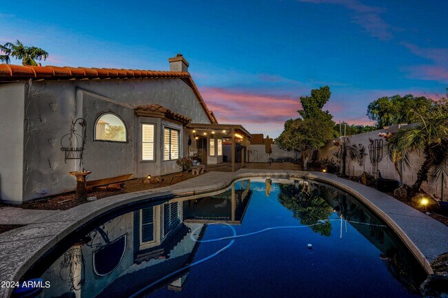 Foto del edificio - 473 W Smoke Tree Rd