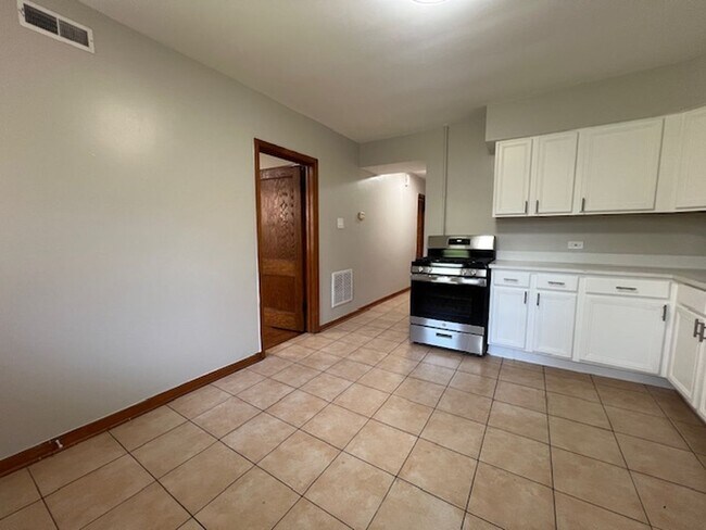 Foto del edificio - 3905 W Schubert Ave