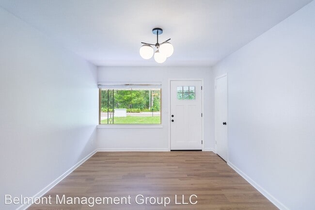 Building Photo - 3 br, 3 bath House - 140 Triplet Lake Dr