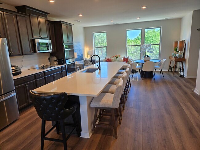 Foto del edificio - 13508 Innovation Station Lp