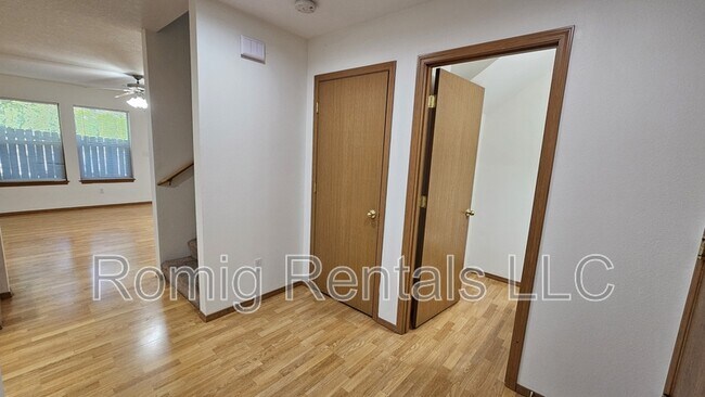 Foto del edificio - 8102 NE 36th Ct