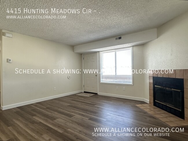 Foto del edificio - 4415 Hunting Meadows Cir