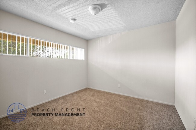 Building Photo - 709 N. Inglewood Ave.