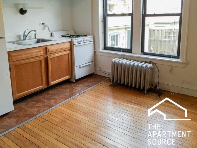Photo - 1948 W Wilson Ave Apartment
