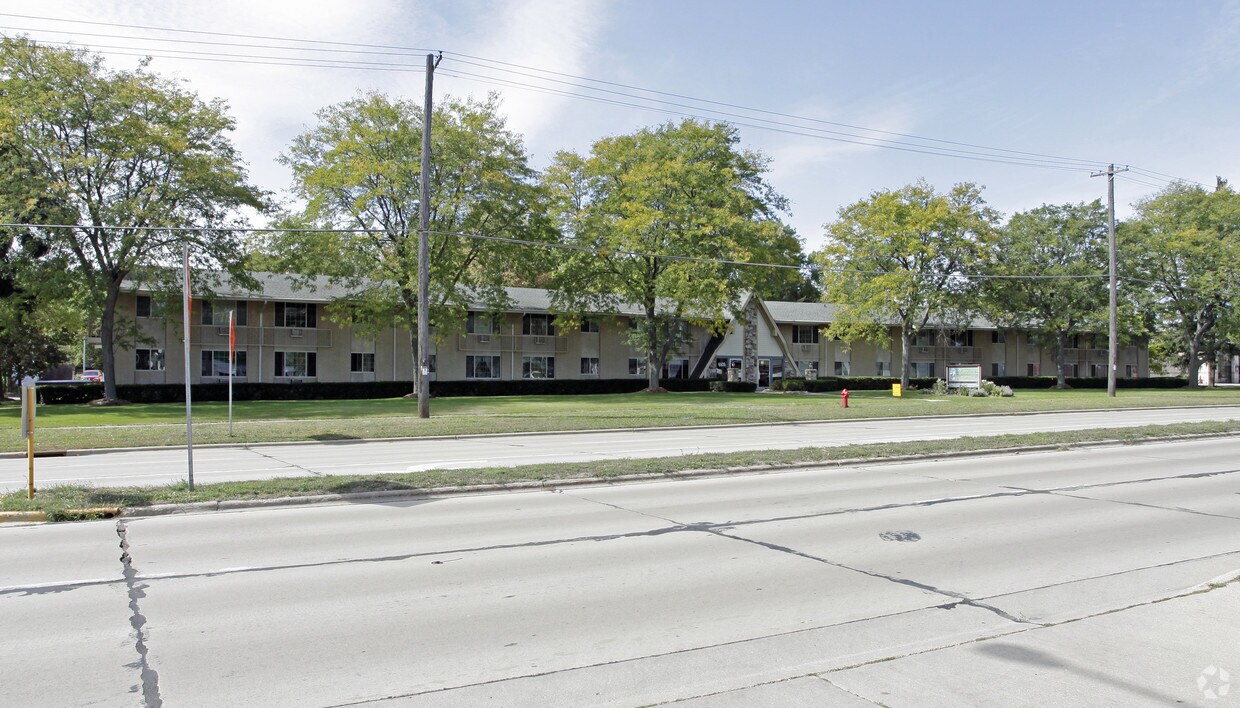 Primary Photo - Middleton Commons