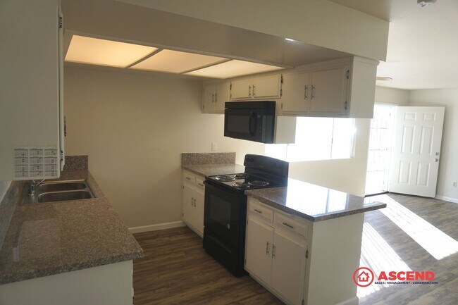 Building Photo - 326 Belle Ave