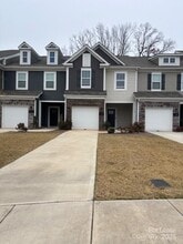 Building Photo - 118 Quinn Rd