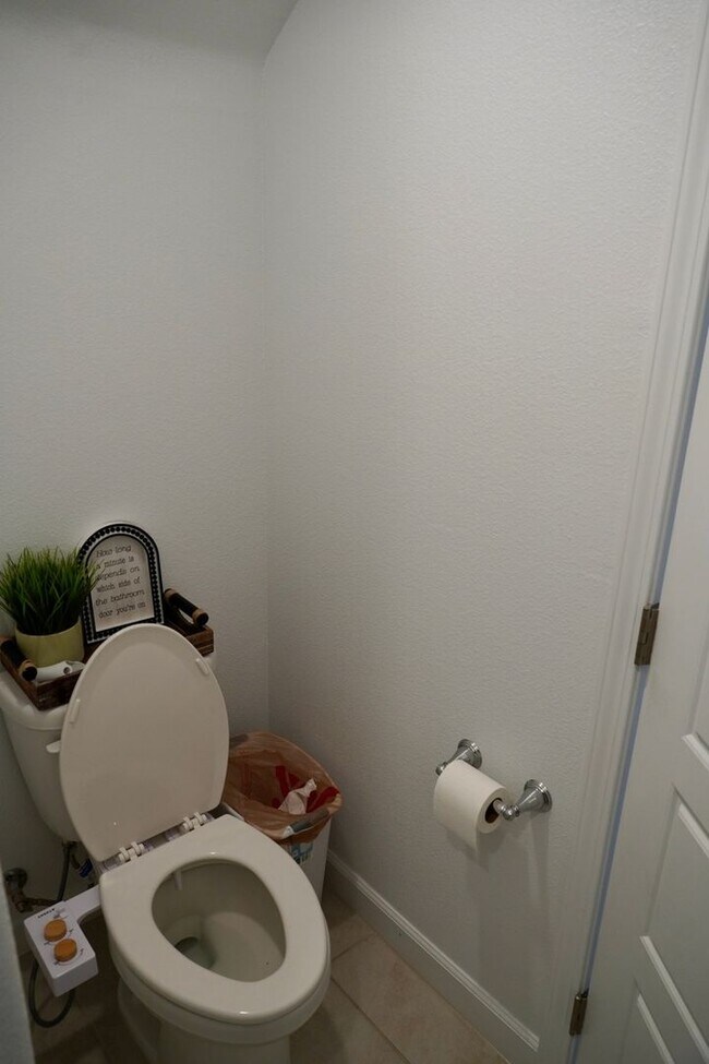 Building Photo - 131 Barringswell Ave