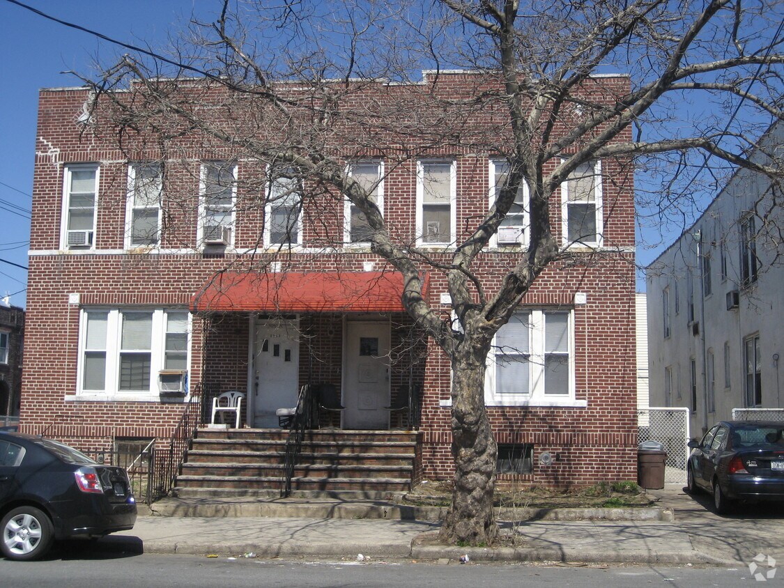 Foto principal - 2305 Avenue Y