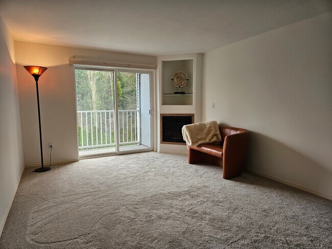 Foto del edificio - 18621 Blueberry Ln